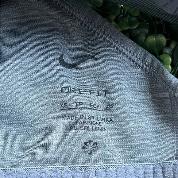 Nike Pro sports bra Gray size XS - Picture 2 of 3